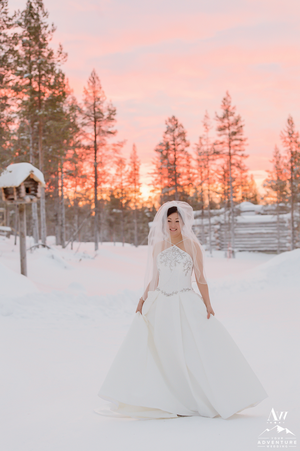 How to Dress for your Winter Wedding or Elopement in Lapland 