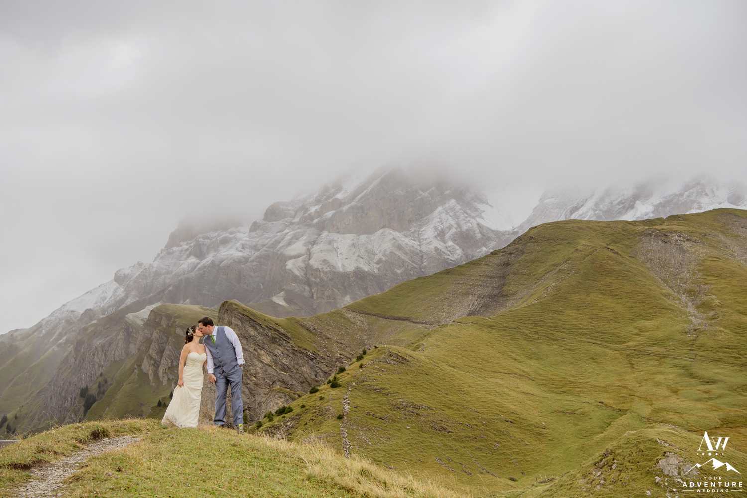 Adventure Wedding Couple Kissing on engstligenalp mountain