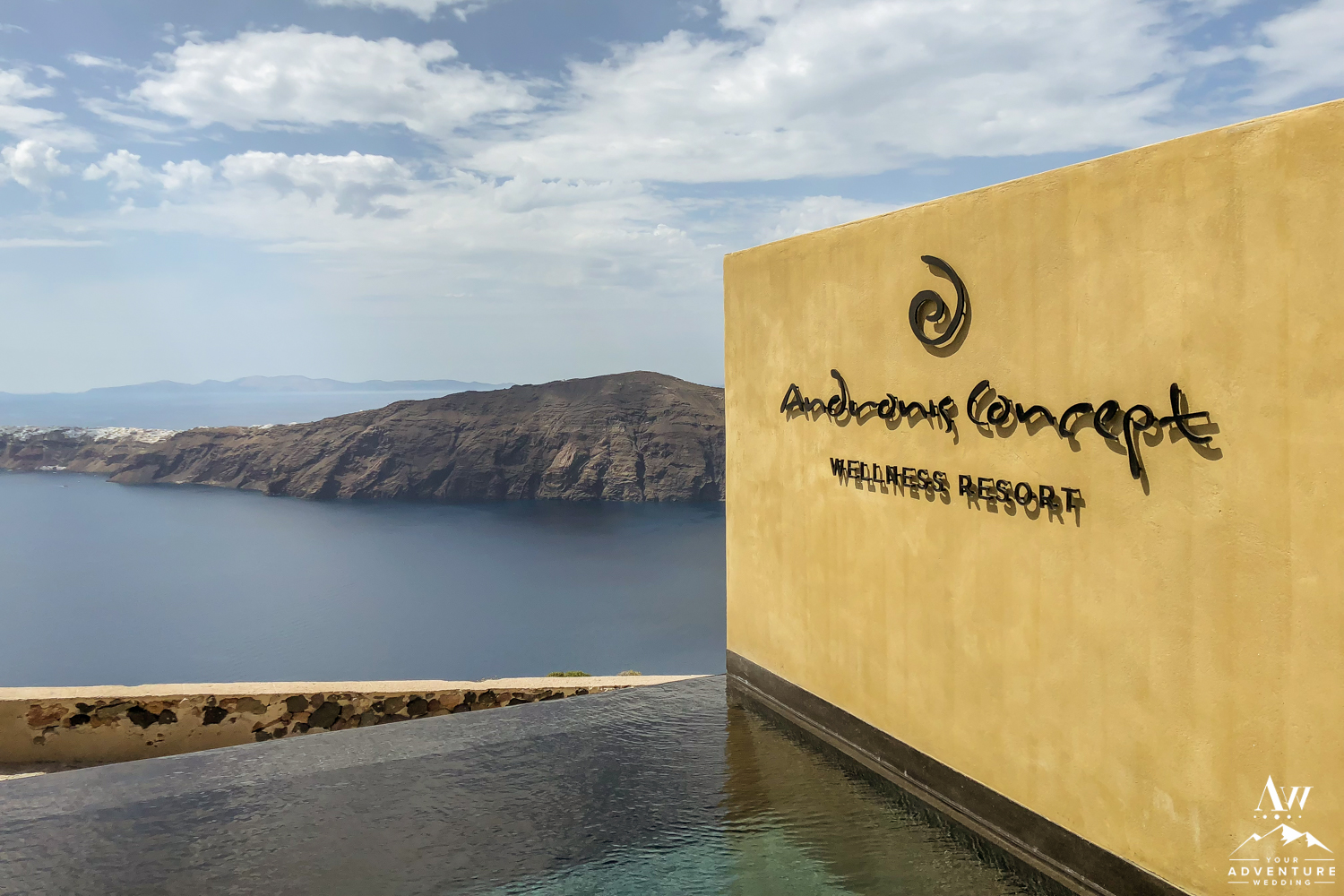 Andronis Concept Wellness Resort overlooking the Caldera