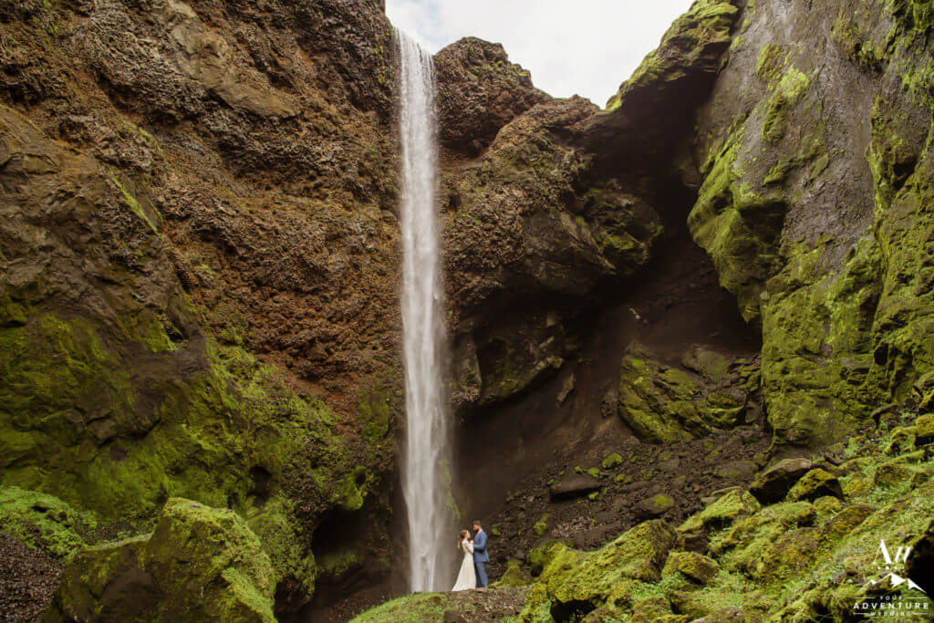 Patagonia elopement beside a waterfall-eloping vs wedding