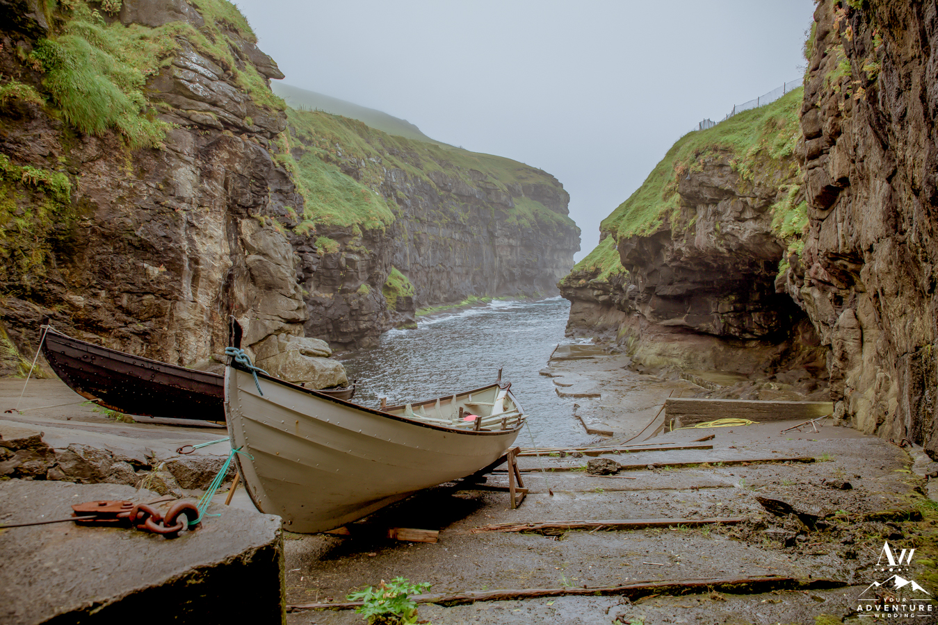 adventure weddings & eloping in the Faroe Islands-Boat in Canyon
