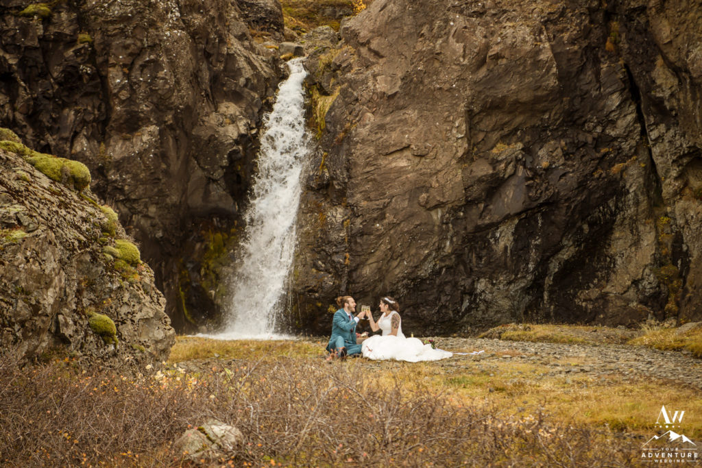 Picnic during Hiking Elopement in Iceland