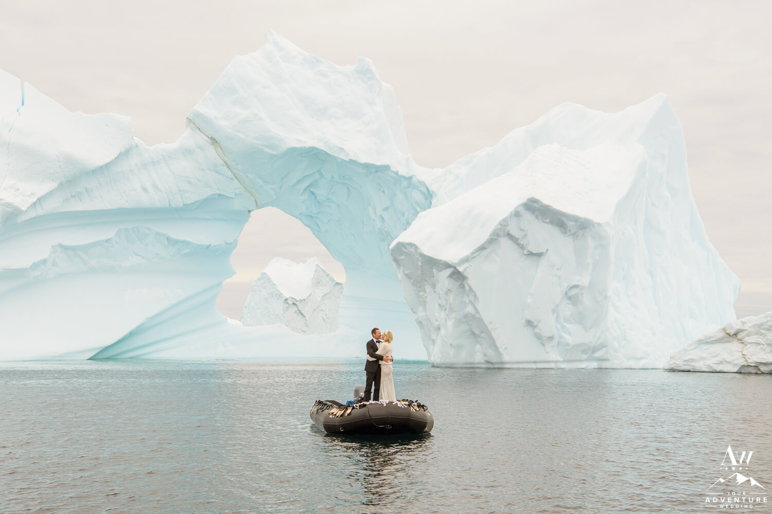 Antarctica Elopement Couple on Expedition